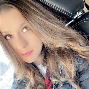 Meet your Posher, Ajla